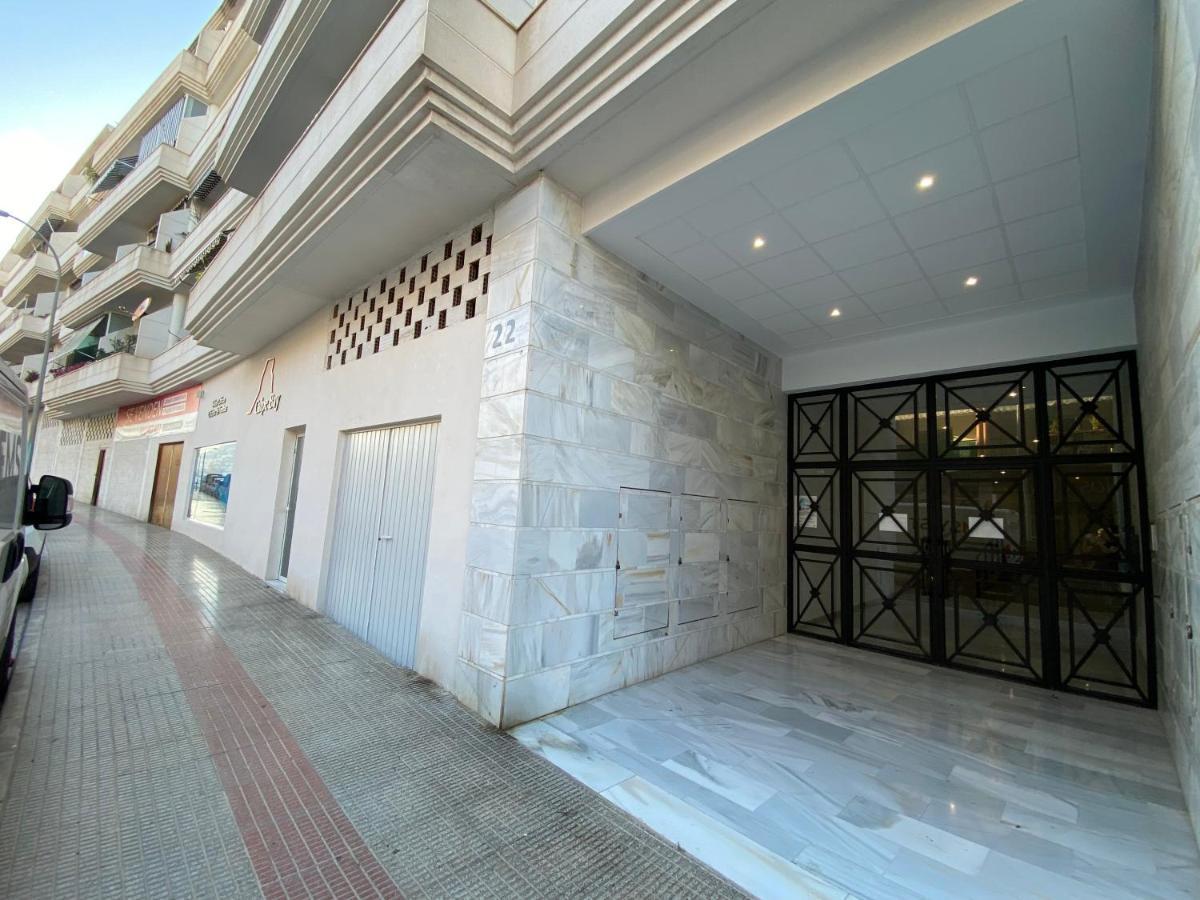 Apartment With Solarium/Terrace. กัลเป ภายนอก รูปภาพ